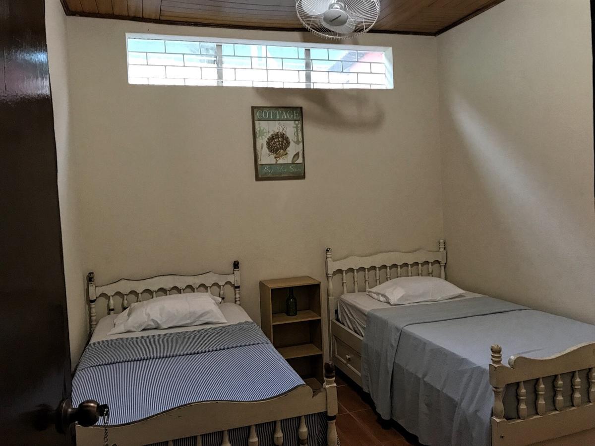 Hostal Augustos Сан-Хуан-дель-Сур Экстерьер фото